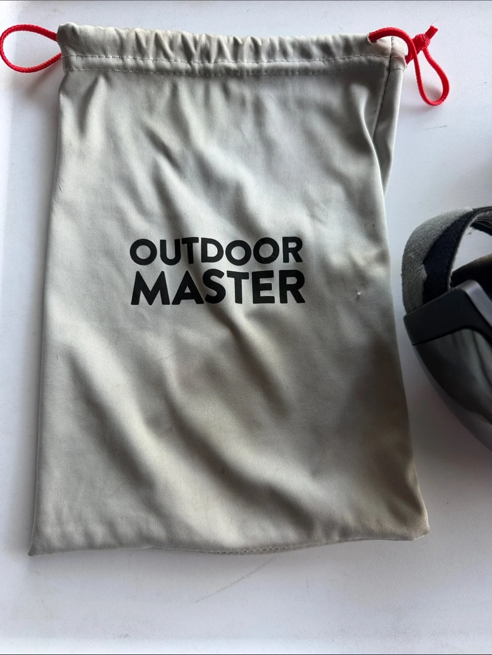 Gray VR Headset with Black Visor - Unbranded
